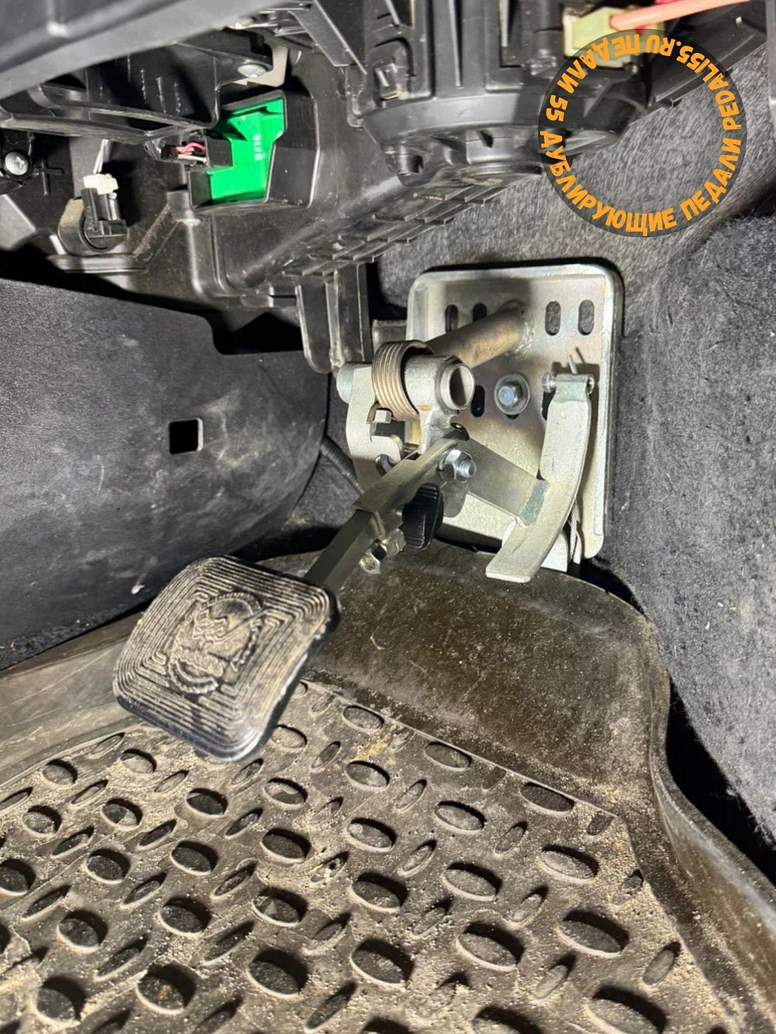 Установка дублирующих педалей в Hyundai ix35 (АКПП)