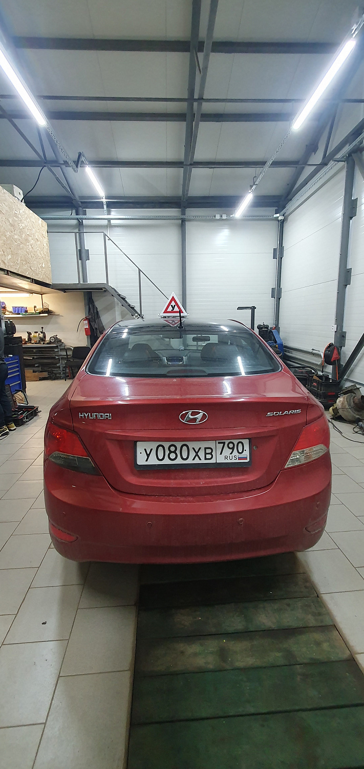 Установка тяговых педалей на Hyundai Solaris (автомат, 1 шт.)