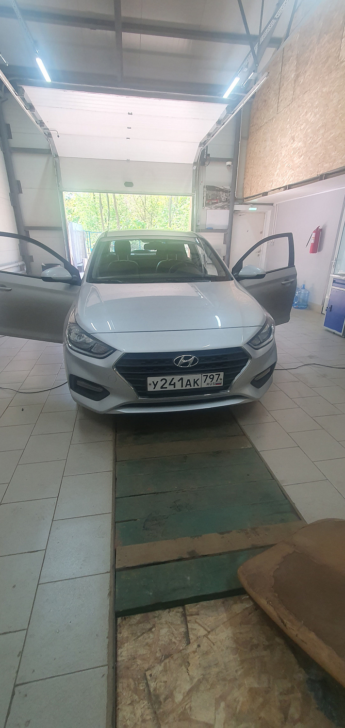 Установка тяговых педалей на Hyundai Solaris (механика, 2шт.)