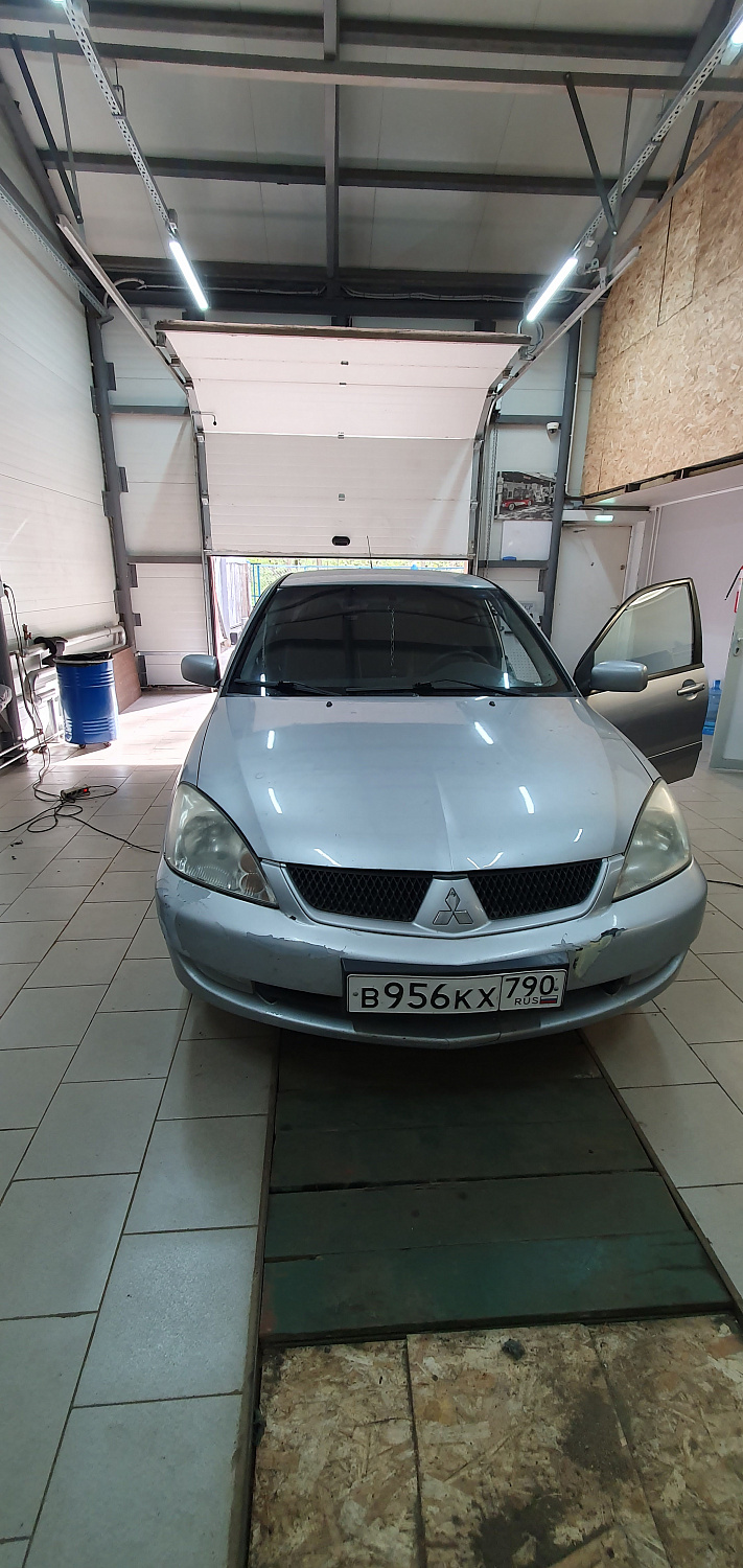 Установка тяговых педалей на Mitsubishi Lancer 9 2004 г. (автомат, 2шт.)