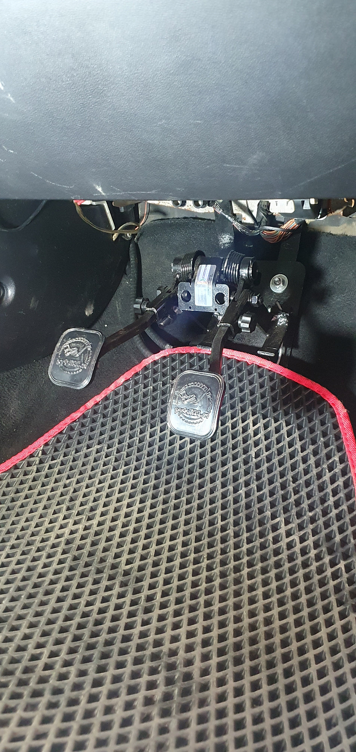 Установка тросовых педалей на Mazda 3 2005 (механика, 2шт.)