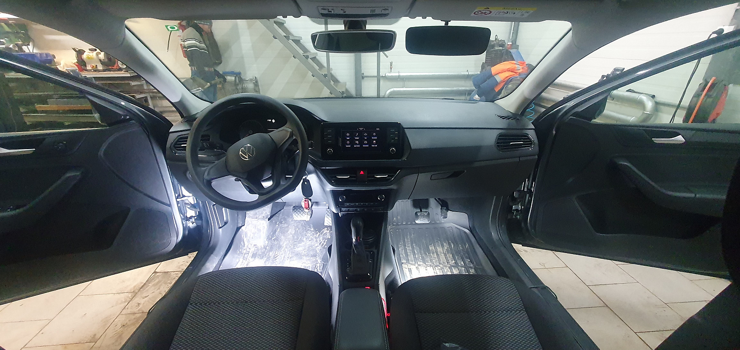 Установка тяговых педалей на Volkswagen Polo (механика, 2шт.)