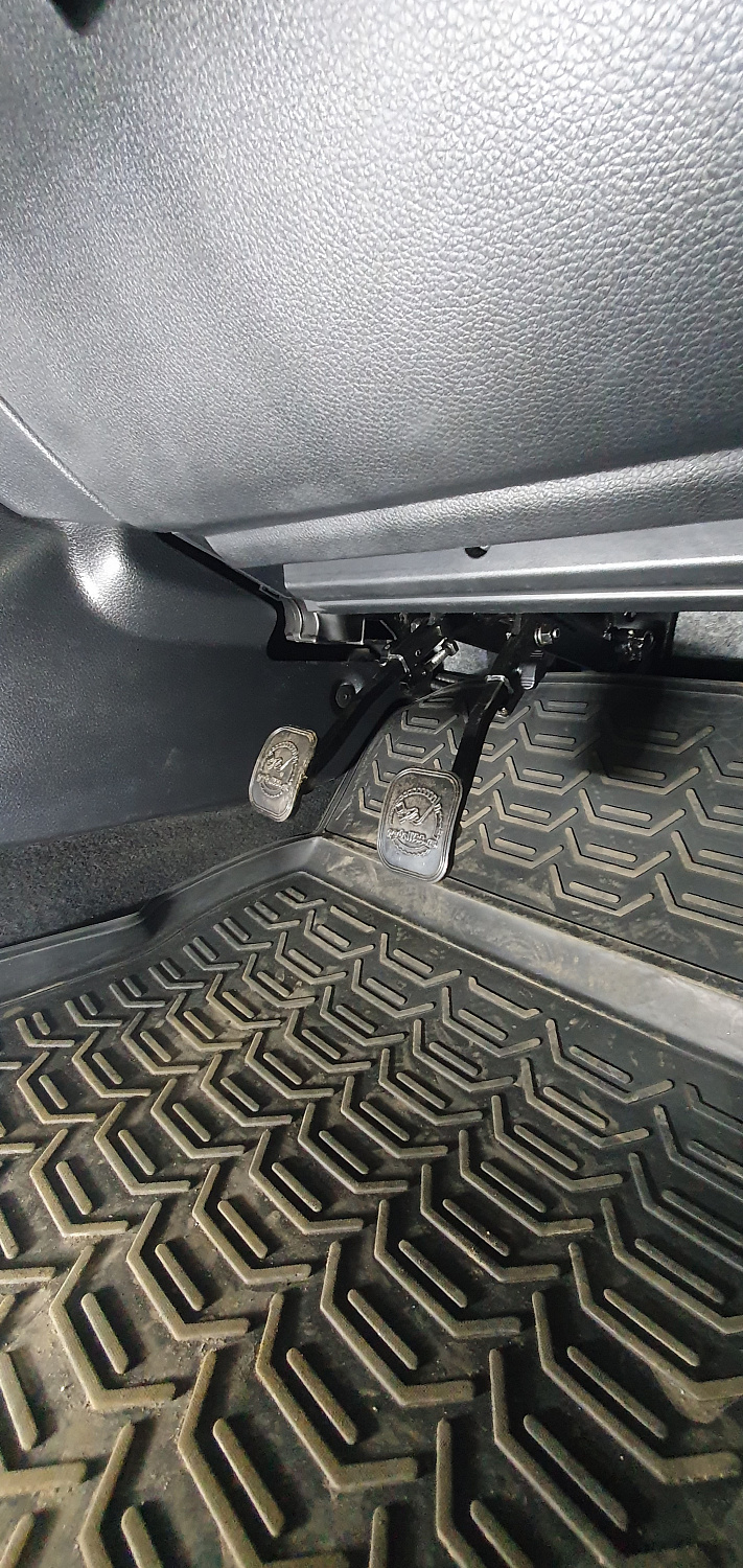 Установка тросовых педалей на Nissan Sentra (механика, 2шт.)