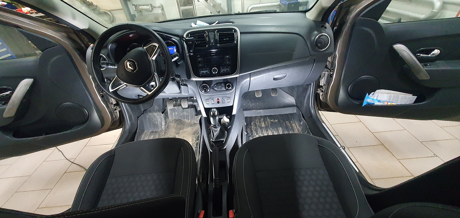 Установка тяговых педалей на Renault Sandero (механика, 3шт.)