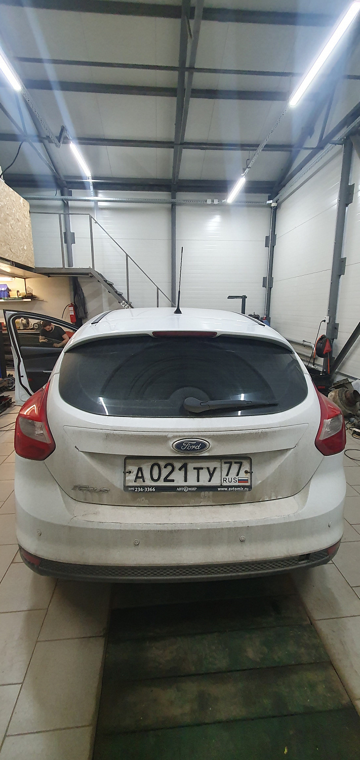 Установка тросовых педалей на Ford Focus (автомат, 1 шт.)